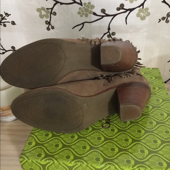 Gianna Bini suede fringe booties - Picture 2 of 7